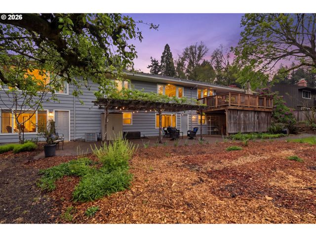 3015 Sw WESTWOOD Dr, Portland, OR 97225