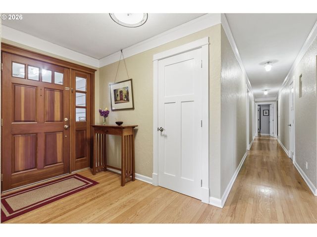 3015 Sw WESTWOOD Dr, Portland, OR 97225