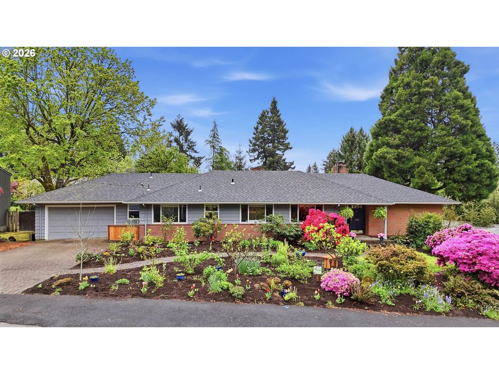 3015 Sw WESTWOOD Dr, Portland, OR 97225