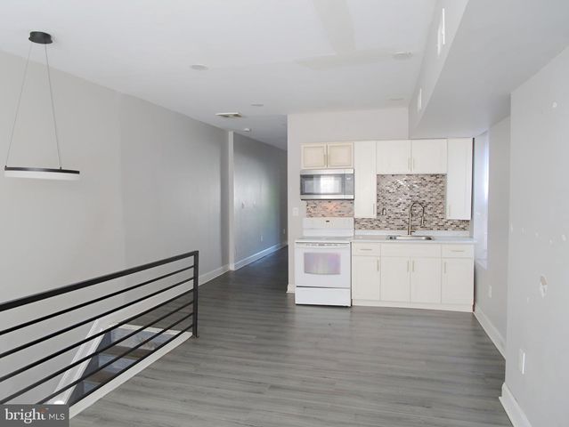136 N 52ND ST N, Philadelphia, PA 19139