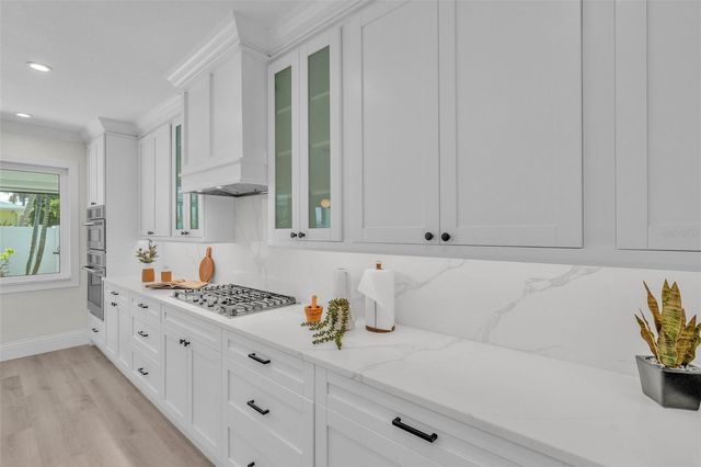965 BRUCE AVENUE, Clearwater Beach, FL 33767