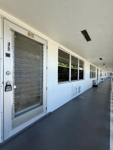 89 Northampton E E, West Palm Beach, FL 33417