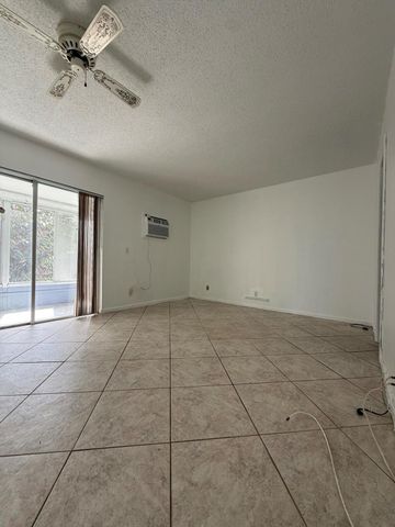 89 Northampton E E, West Palm Beach, FL 33417