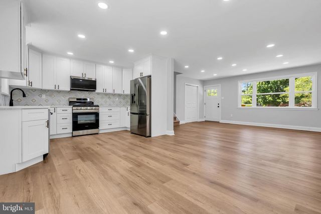 143 OAK PINES BLVD, Pemberton, NJ 08068