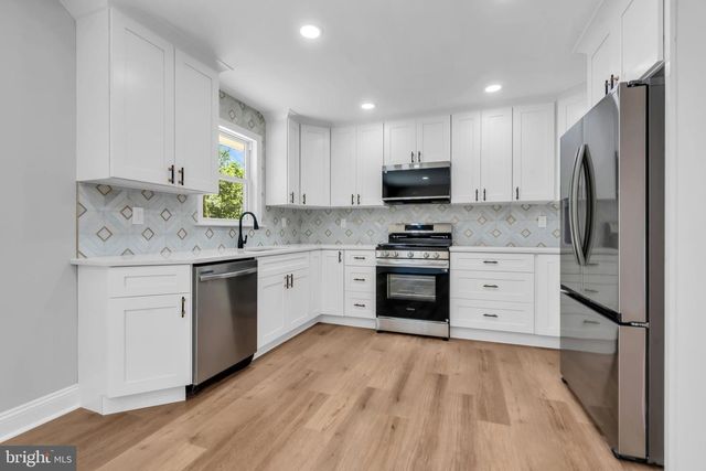 143 OAK PINES BLVD, Pemberton, NJ 08068