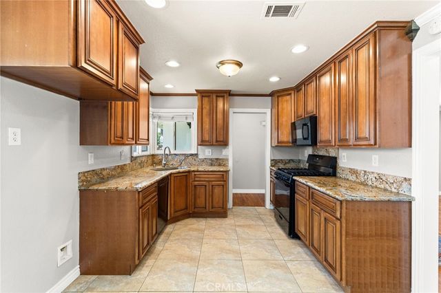 18281 Avolinda, Yorba Linda, CA 92886