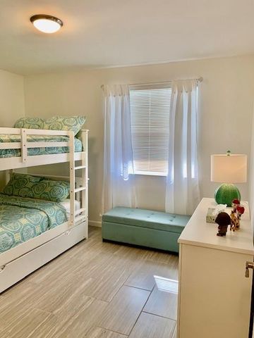 16531 NE 35th Avenue, North Miami Beach, FL 33160