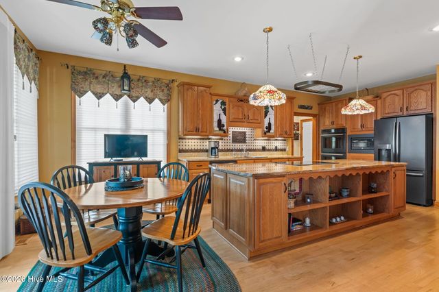 567 Fairburn Court NW, Calabash, NC 28467