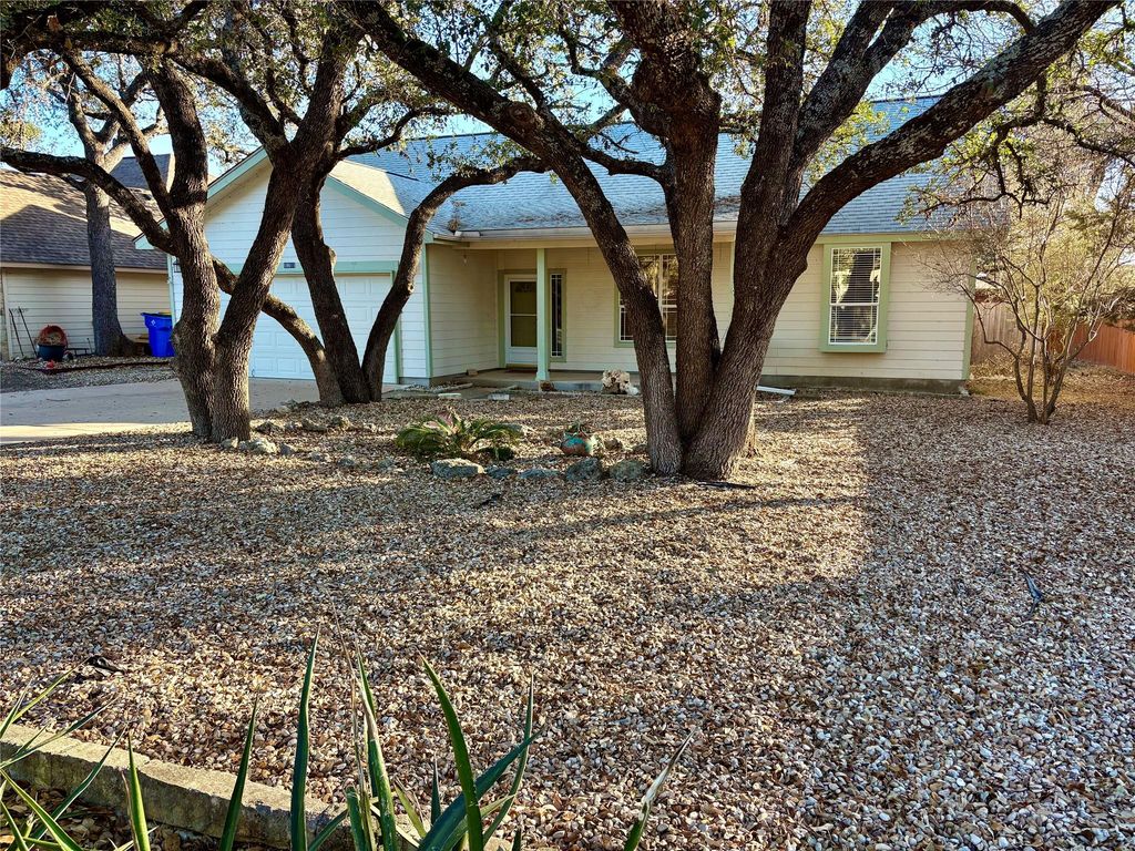 18611 Staghorn DR, Point Venture, TX 78645