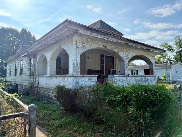 1717 S Boots Street, Marion, IN 46953