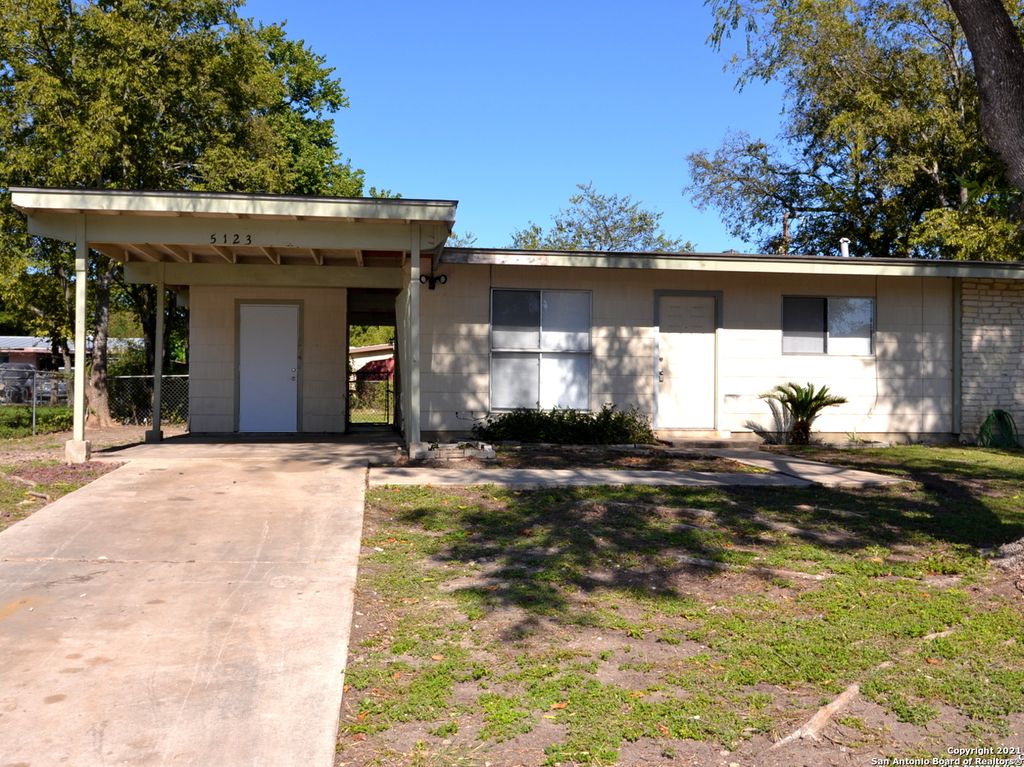 5123 VILLAGE GLN, San Antonio, TX 78218