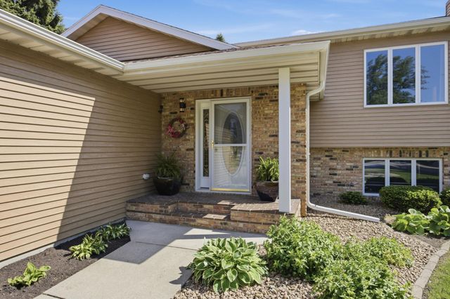 603 34th Avenue S, Moorhead, MN 56560