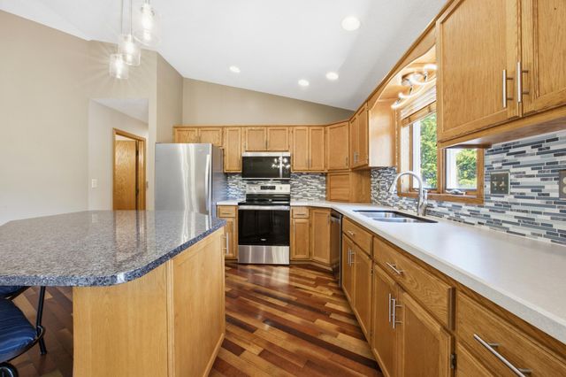 603 34th Avenue S, Moorhead, MN 56560