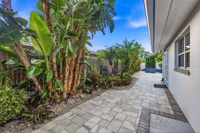 894 JOAN STREET, Dunedin, FL 34698