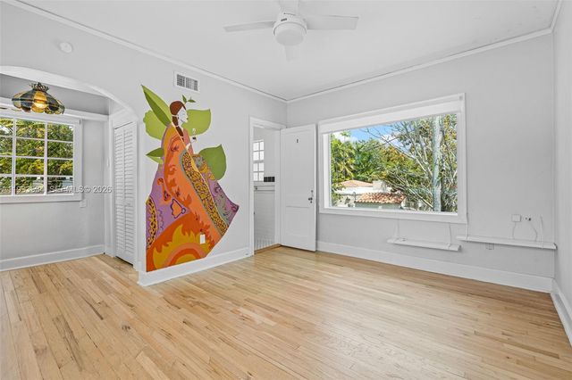 1209 La Mancha Ave, Coral Gables, FL 33134