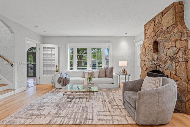 1209 La Mancha Ave, Coral Gables, FL 33134