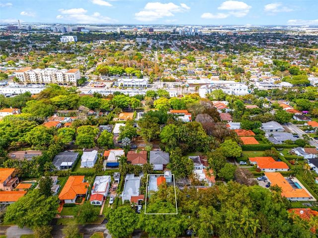 1209 La Mancha Ave, Coral Gables, FL 33134