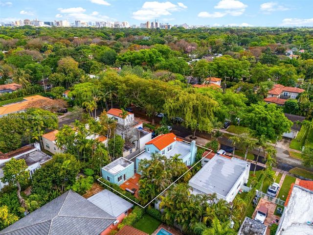 1209 La Mancha Ave, Coral Gables, FL 33134