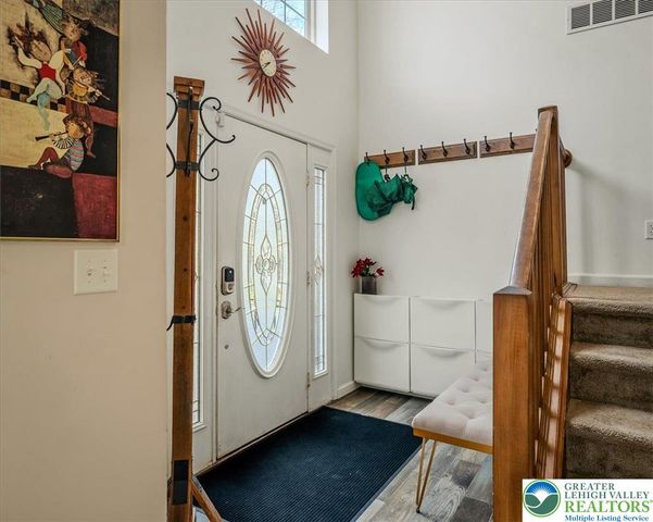 2127 Warwick Circle, Coolbaugh Twp, PA 18466