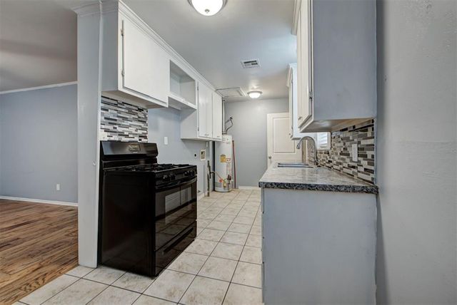 1440 SW 11th Street, Oklahoma City, OK 73108