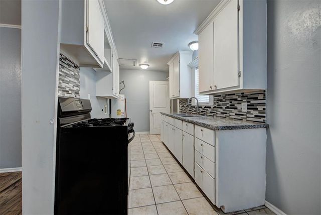 1440 SW 11th Street, Oklahoma City, OK 73108