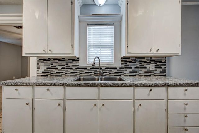 1440 SW 11th Street, Oklahoma City, OK 73108