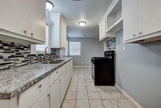 1440 SW 11th Street, Oklahoma City, OK 73108