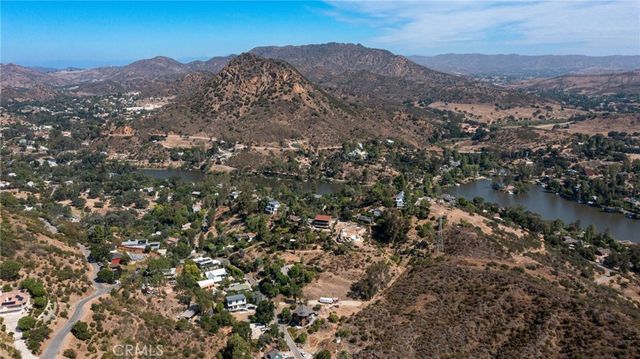28923 Crags, Agoura Hills, CA 91301