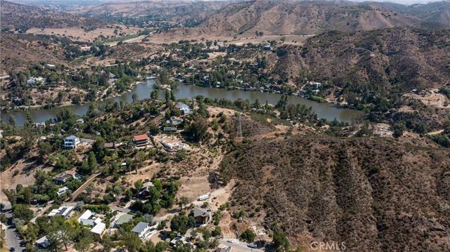 28923 Crags, Agoura Hills, CA 91301