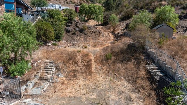 28923 Crags, Agoura Hills, CA 91301