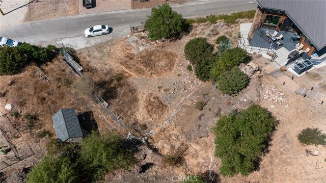 28923 Crags, Agoura Hills, CA 91301