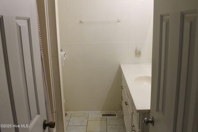 1312 Sunny Side Street, Whiteville, NC 28472