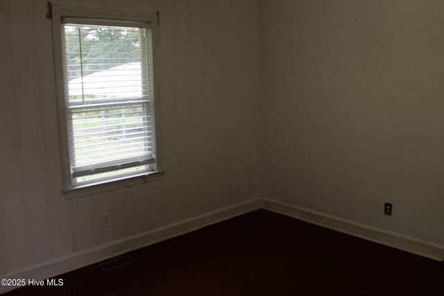 1312 Sunny Side Street, Whiteville, NC 28472