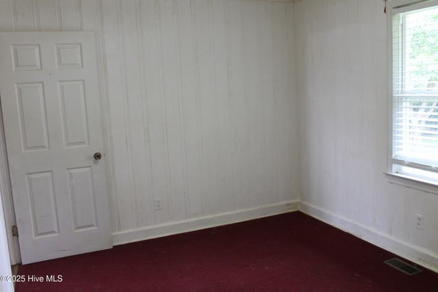 1312 Sunny Side Street, Whiteville, NC 28472