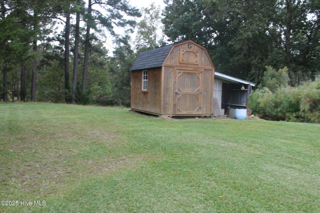 1312 Sunny Side Street, Whiteville, NC 28472