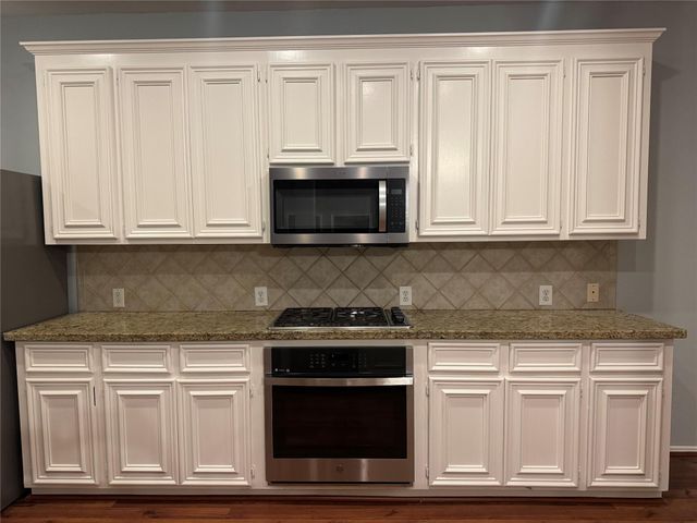 16210 Broken Timber Circle, Houston, TX 77095