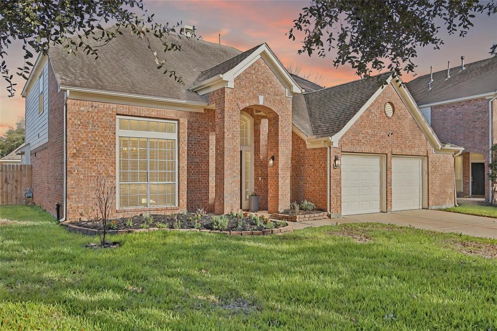 16210 Broken Timber Circle, Houston, TX 77095