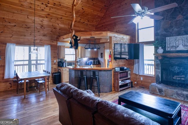 181 Henry Street, Cleveland, GA 30528