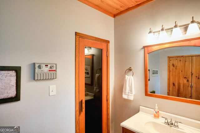 181 Henry Street, Cleveland, GA 30528