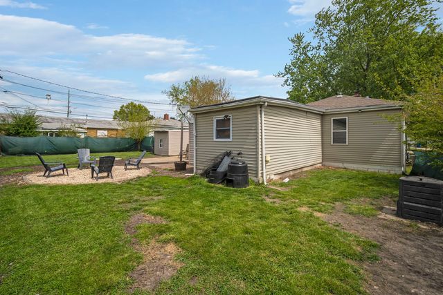 159 Josephine Avenue, South Elgin, IL 60177