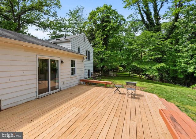 9518 CENTER ST, Vienna, VA 22181