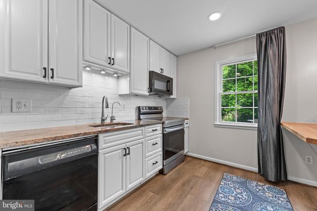 9518 CENTER ST, Vienna, VA 22181