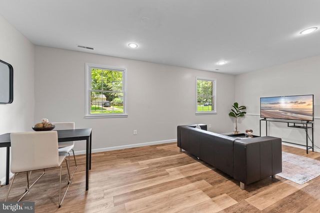 9518 CENTER ST, Vienna, VA 22181