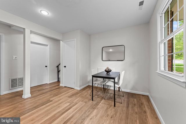 9518 CENTER ST, Vienna, VA 22181