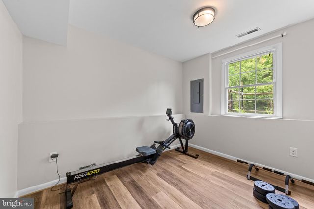 9518 CENTER ST, Vienna, VA 22181