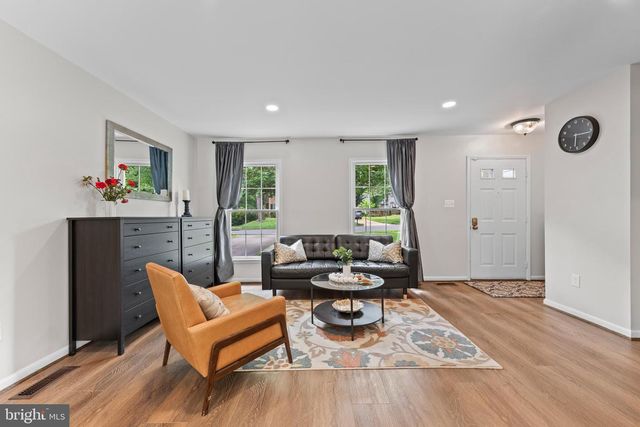 9518 CENTER ST, Vienna, VA 22181