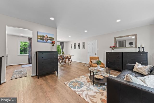 9518 CENTER ST, Vienna, VA 22181