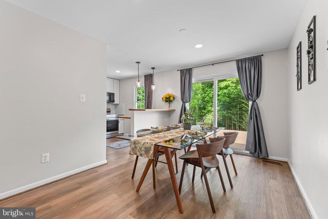 9518 CENTER ST, Vienna, VA 22181