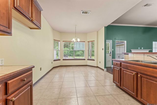 36484 Crestway Ave, Prairieville, LA 70769