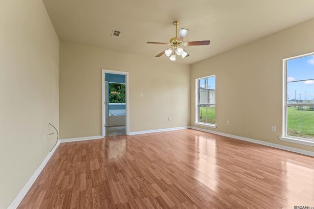 36484 Crestway Ave, Prairieville, LA 70769